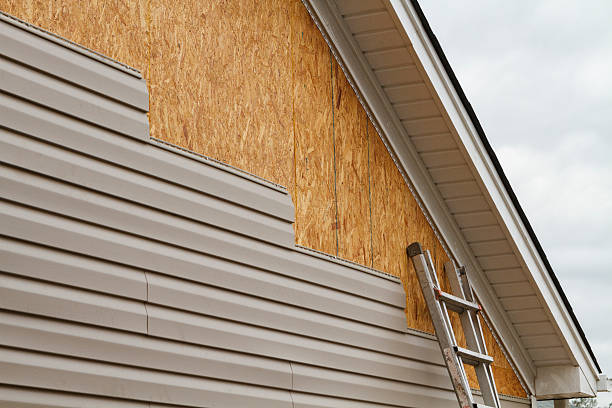 24/7 Emergency Siding Replacement experts in Brevard, NC